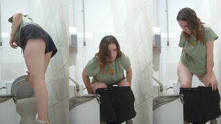 Thicc Pale Teen Caught Urinating